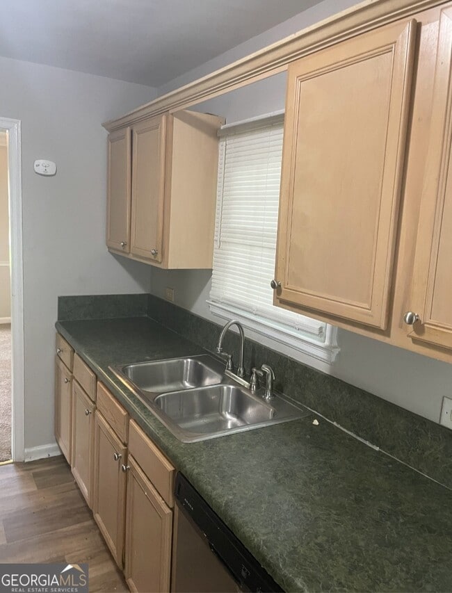 Foto del edificio - 1589 Pinehurst Dr SW