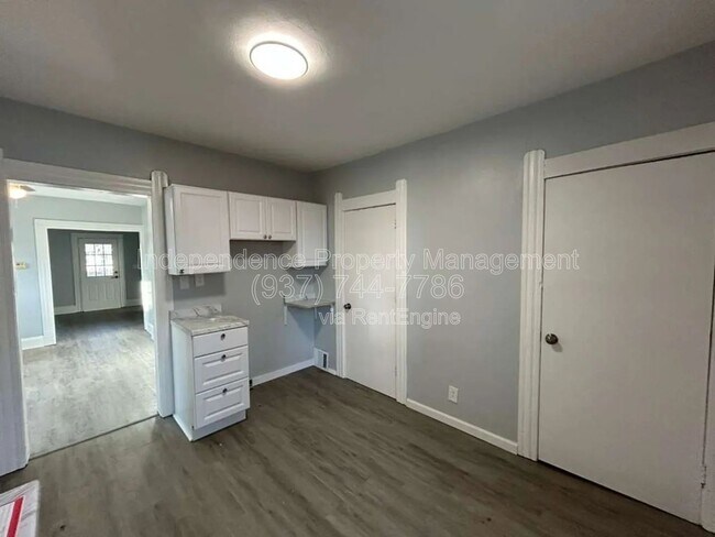 Foto del edificio - 200 E 31st St