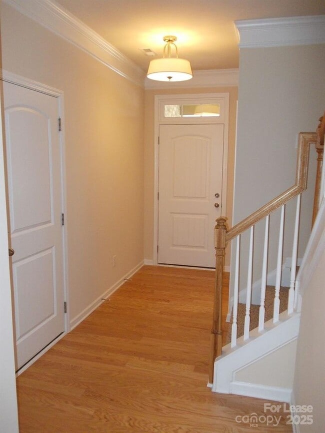 Foto del edificio - 9641 Camberley Ave NW