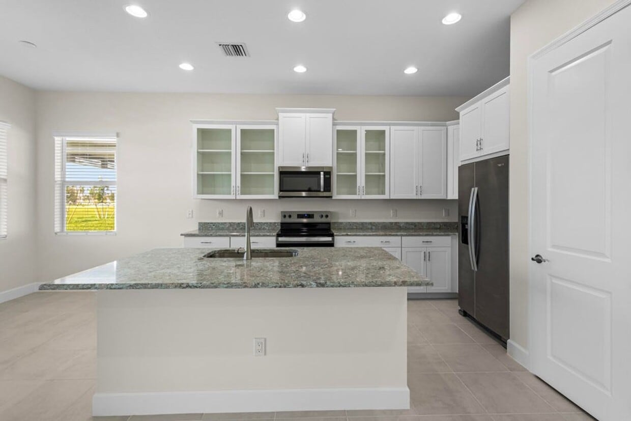 Foto principal - 14184 Lacebark Ln