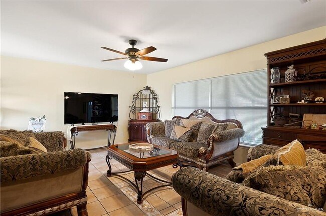 Foto del edificio - 12 Copper Ave