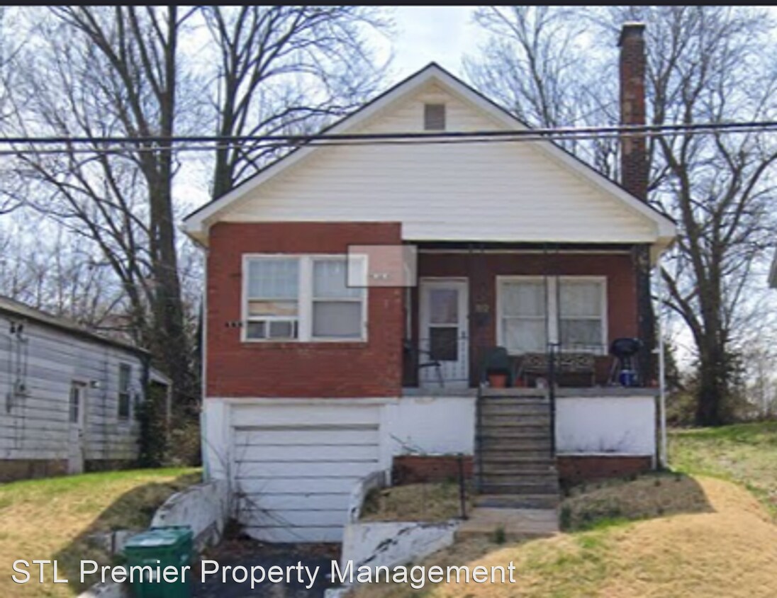 2 br, 1 bath House 7032 Emma Ave House Rental in Jennings, MO