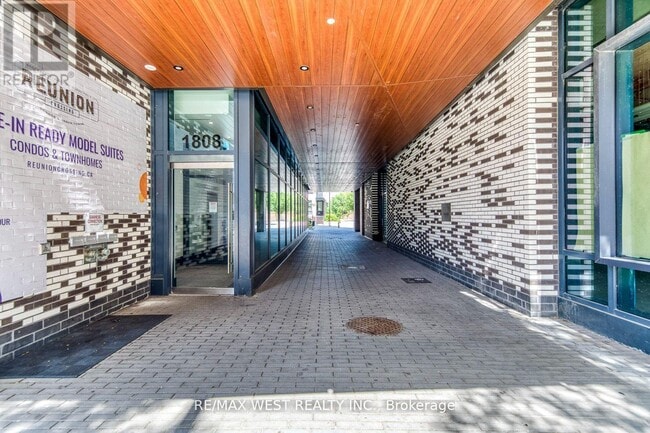 Building Photo - 1808 St Clair Ave W