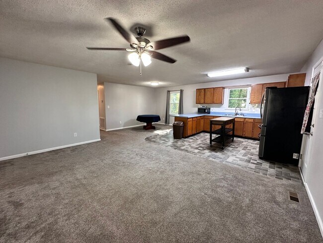 Building Photo - Exclusively Offered by Muse Realty Rentals...