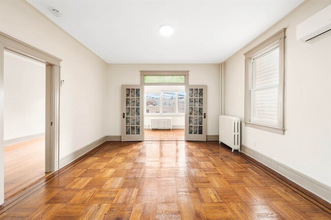 Building Photo - 598 67th St