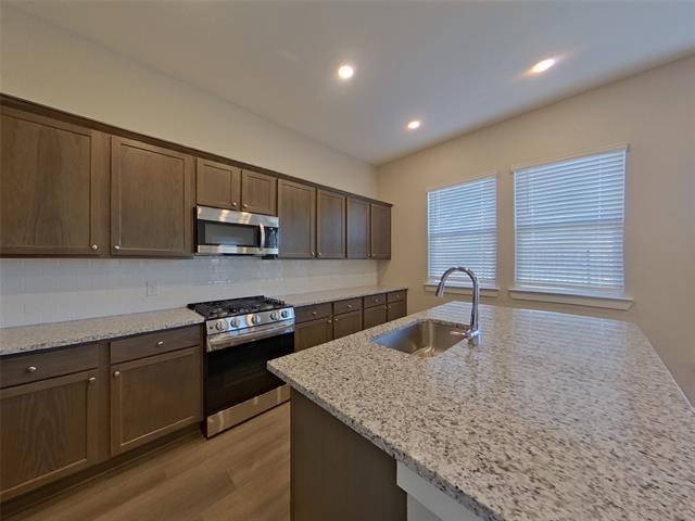 Foto del edificio - 727 Lacewing Dr