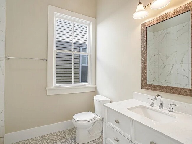 Building Photo - Beautifully renovated historic double