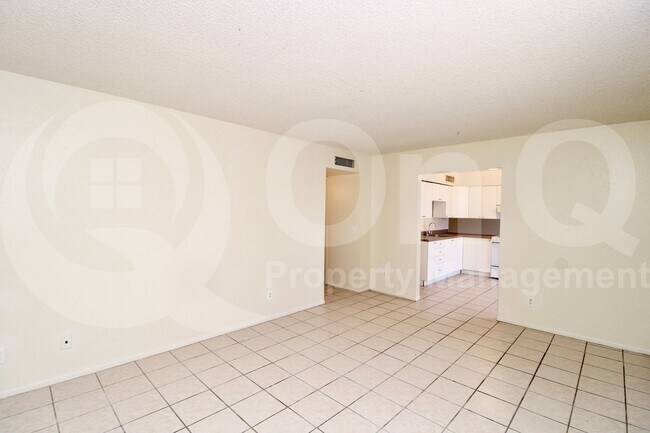 Building Photo - 4050 E St Anne Ave
