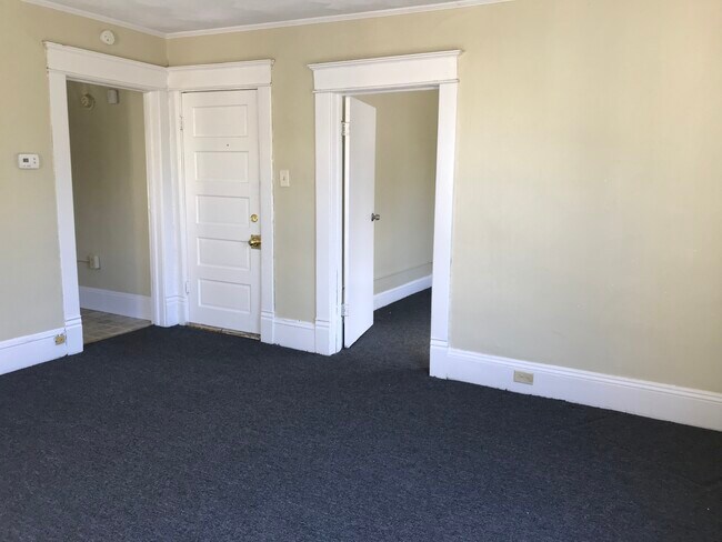 Foto del edificio - 367 Mountain Ave SW