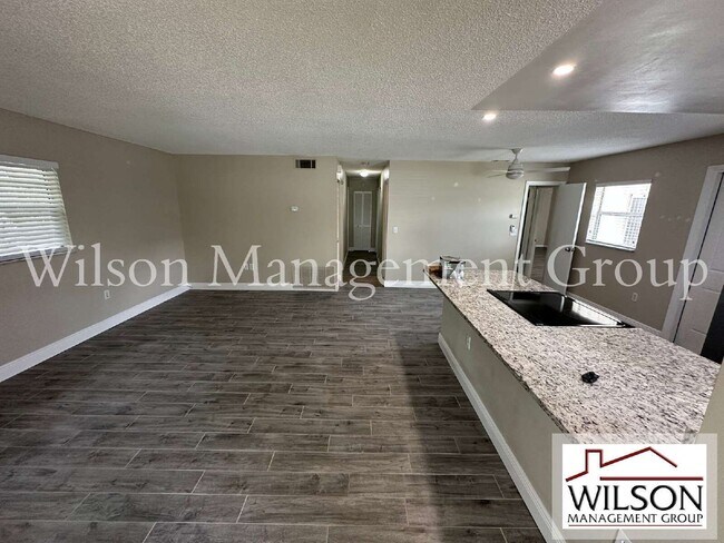 Photo - 1013 Arizona Ct House