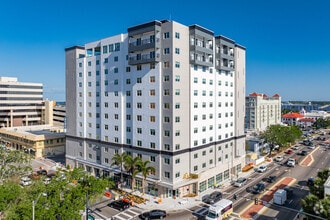 Building Photo - Nine20 Manatee