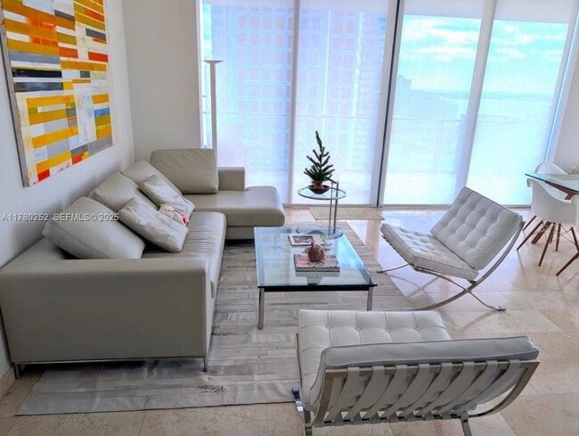 Building Photo - 68 SE 6th St