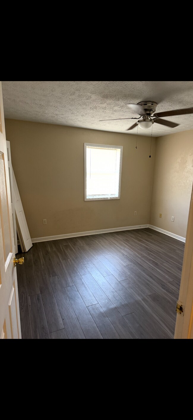 Foto del edificio - 100 Rockcastle St