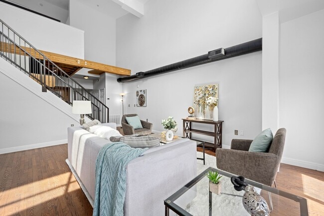 Building Photo - Top Level Condo in the Fire Clay Lofts in ...