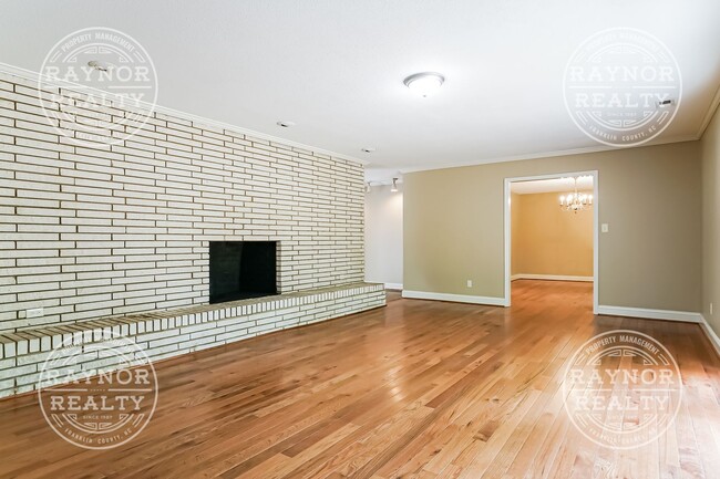 Building Photo - Spectacular Home in Louisburg!