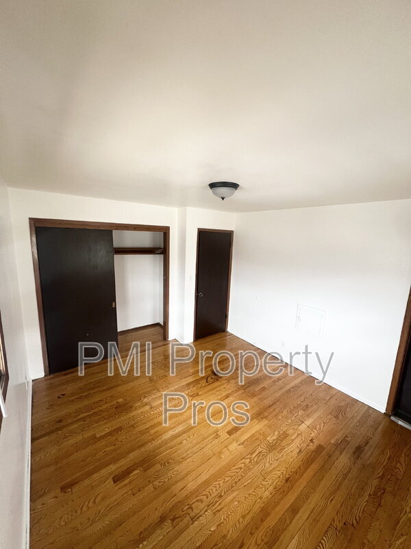 Building Photo - 5817 N 76th St