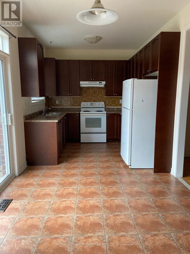 Building Photo - 27 Robitaille Dr