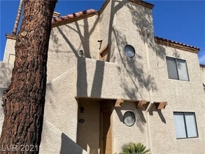 Building Photo - 2964 Juniper Hills Blvd