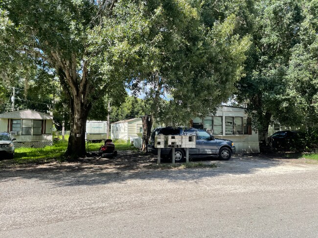 Building Photo - 2605 Pine Needle Dr