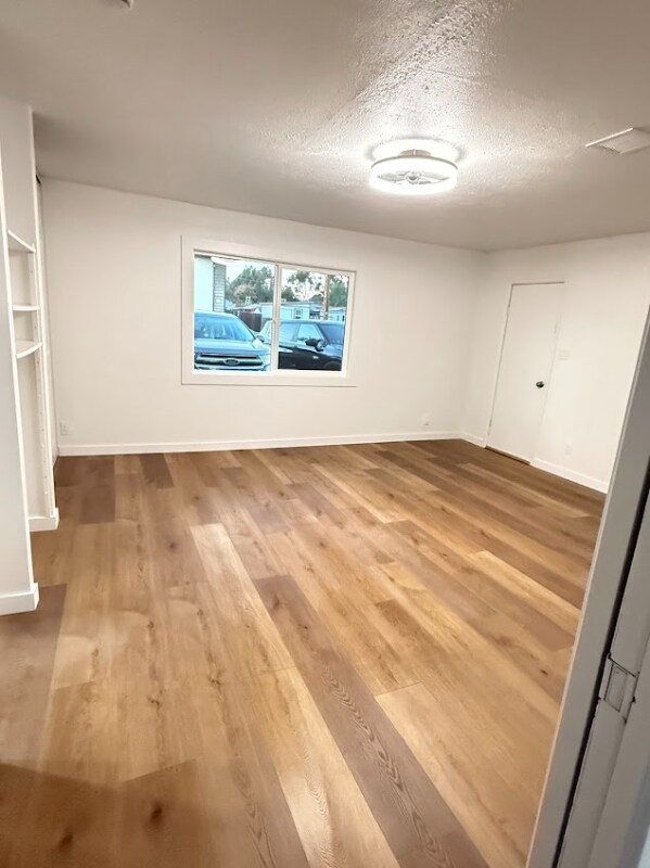 Foto del edificio - 8927 Delrose Ave