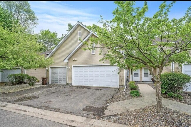 Building Photo - 8537 Cardiff Ln