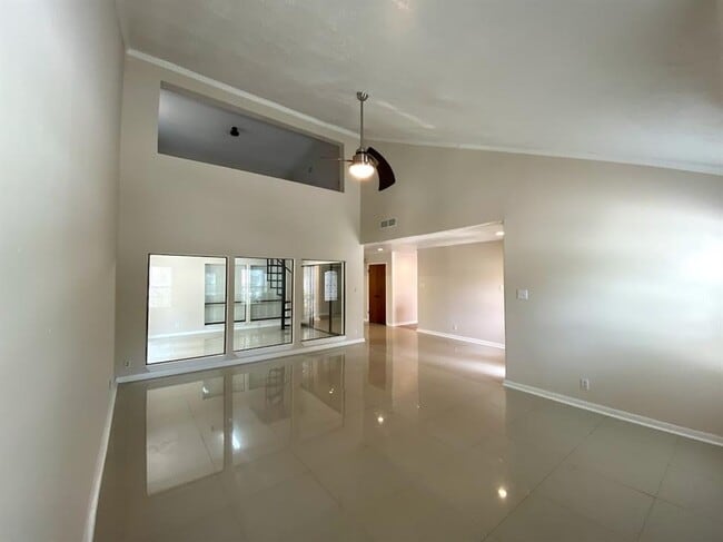 Building Photo - 11322 Briar Forest Dr