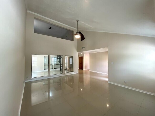 Foto del edificio - 11322 Briar Forest Dr