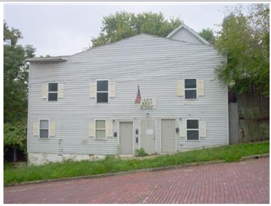 Primary Photo - 107 Kent St