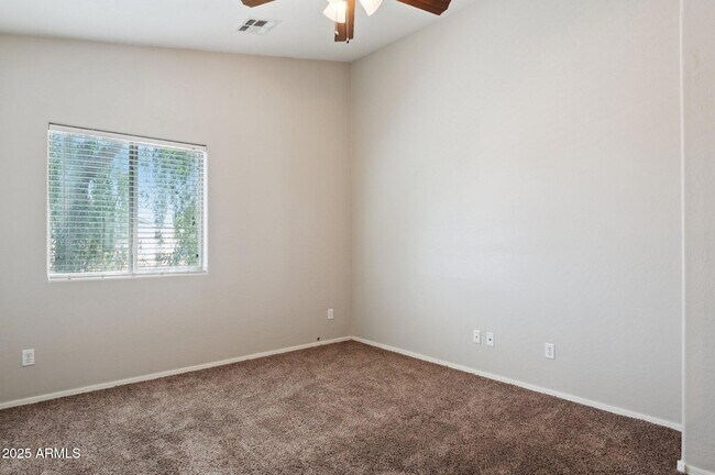 Foto del edificio - 2711 W Jasper Butte Dr