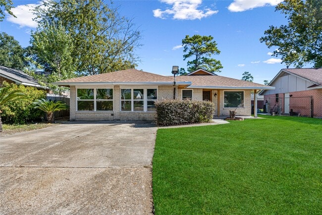 Building Photo - 9326 Eblen Dr