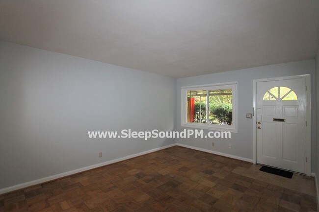 Building Photo - Classic Studio in the Heart of Southeast PDX