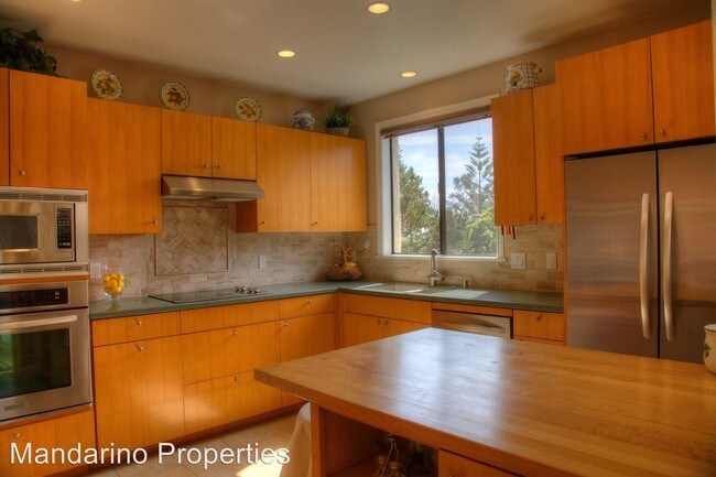 Building Photo - 87 Seaview Dr
