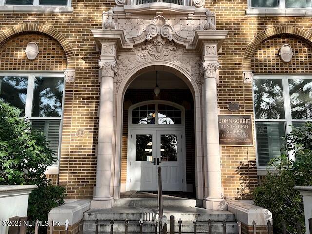 Foto del edificio - 2525 College St