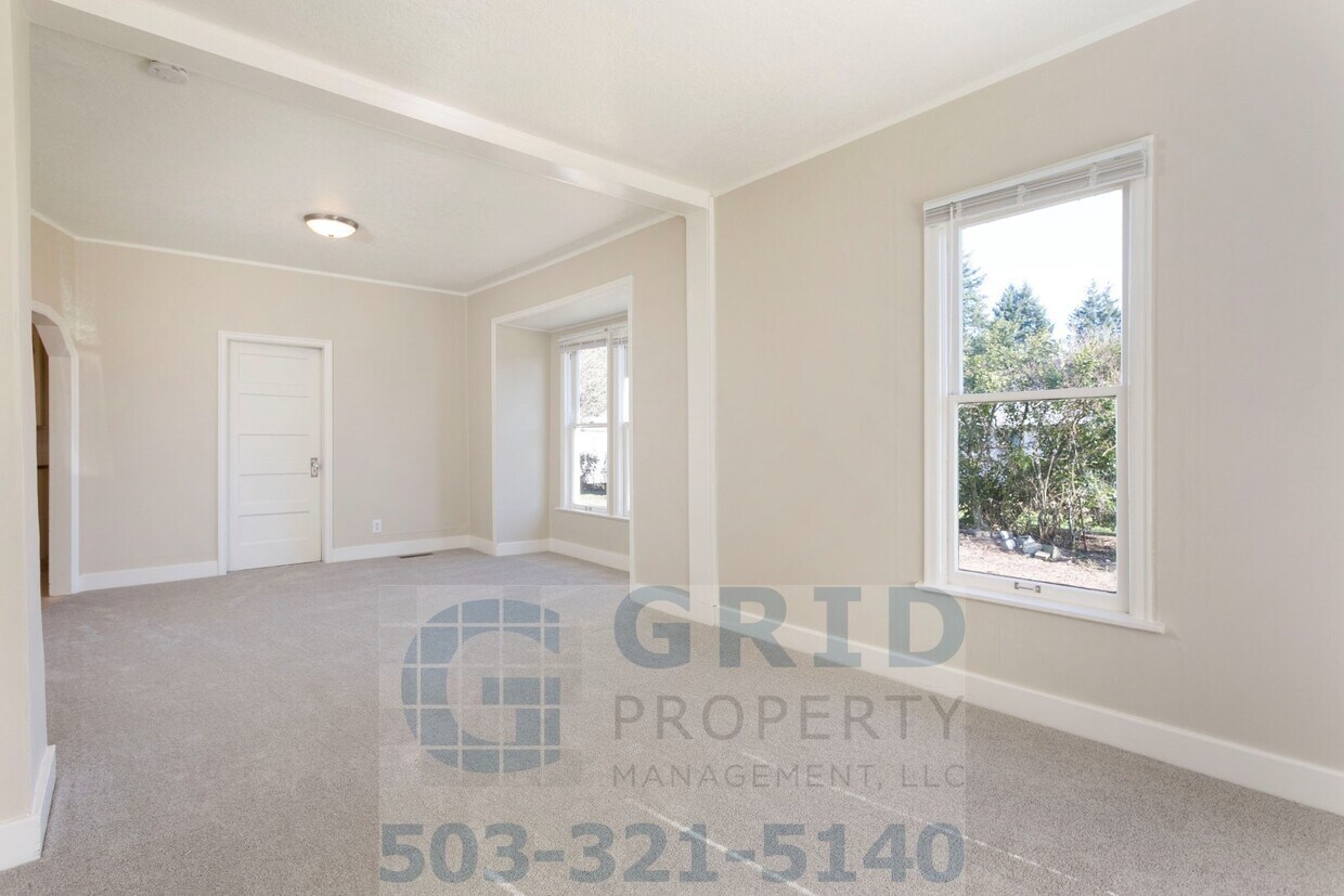 Primary Photo - Two Bedroom Craftsman Home Available in th...