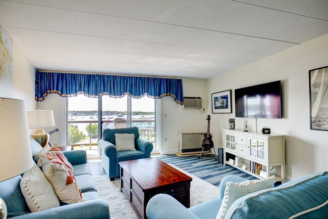 Building Photo - 1315 Capella S