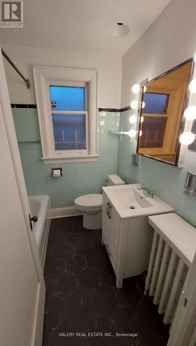 Photo du bâtiment - 130 Glengarry Ave