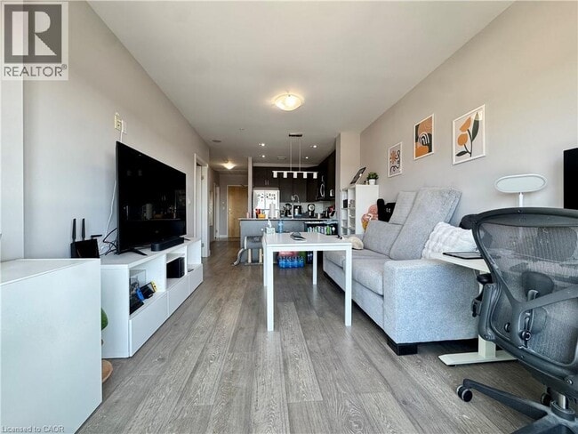 Building Photo - 1 Victoria St S