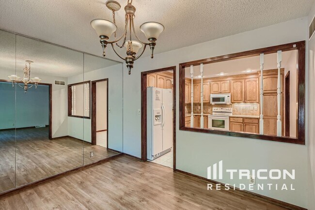 Foto del edificio - 1235 Wilderness Park Cir