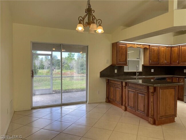 Foto del edificio - 934 Garnet Ave