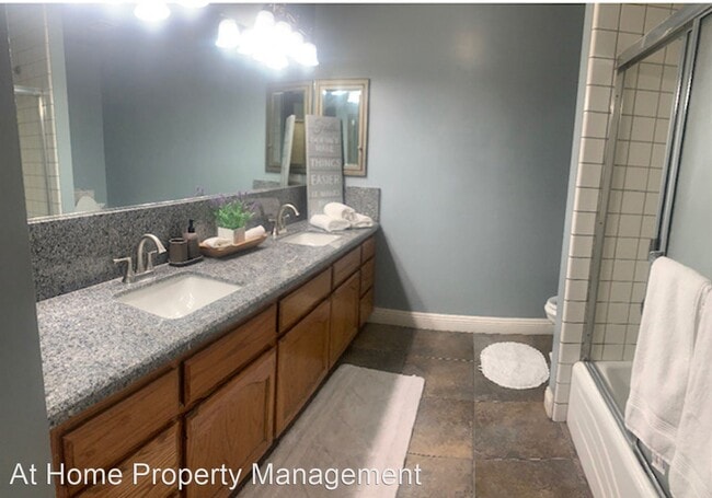 Foto del edificio - 4 br, 3 bath House - 10212 Planebrook Ave