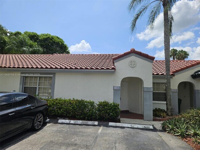 Building Photo - 1562 Springside Dr