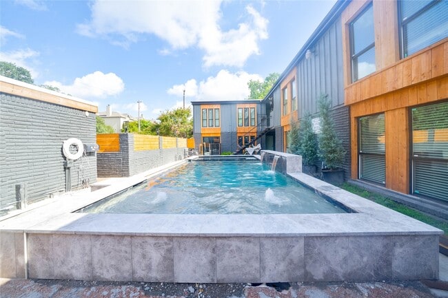 Foto del edificio - 2703 Mason St