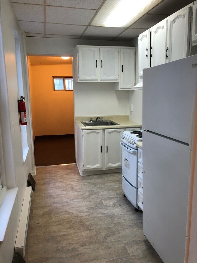 Foto del edificio - Two bedroom one bath w central air