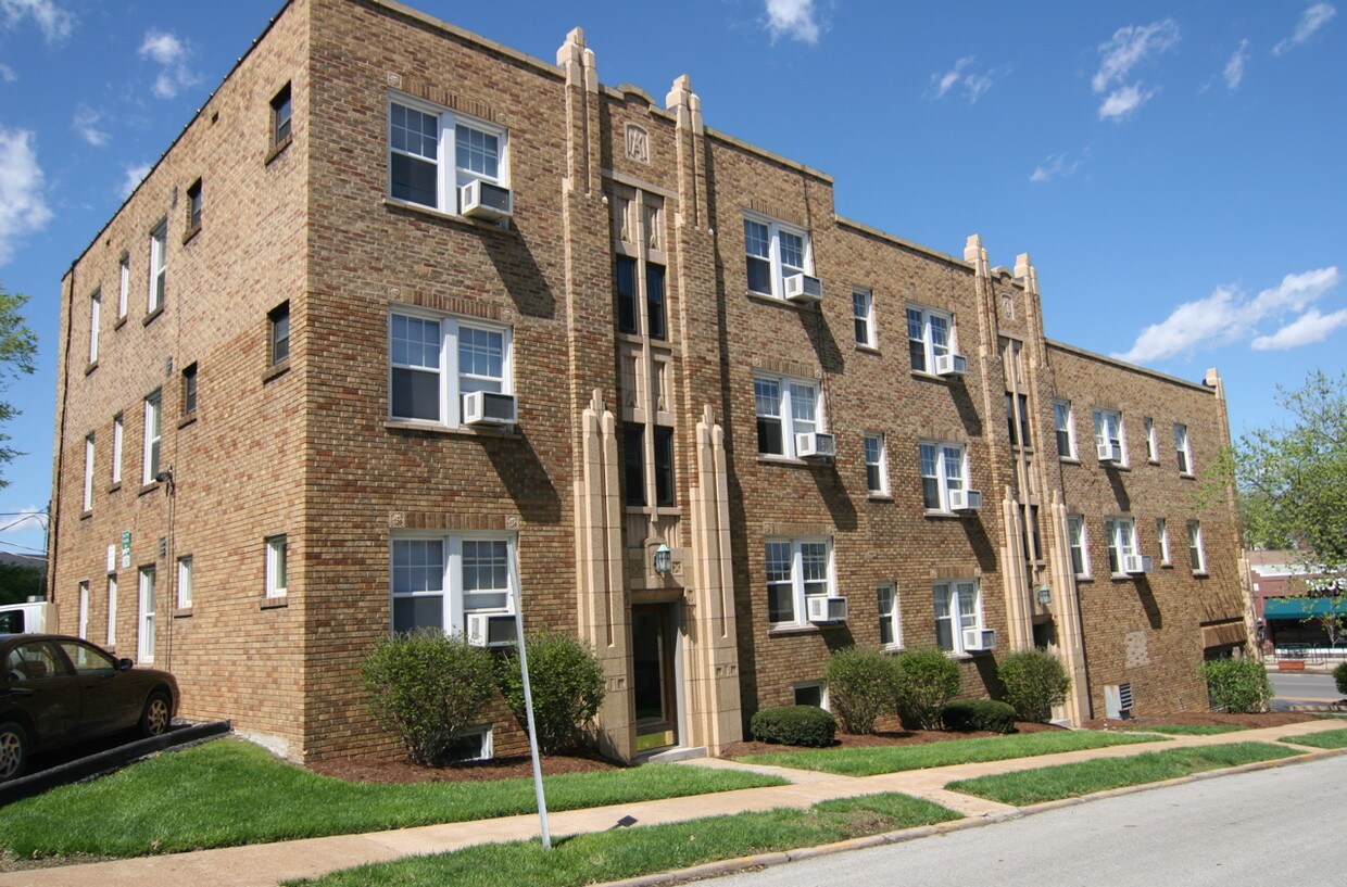 Primary Photo - 5-9 Del-Lin Drive