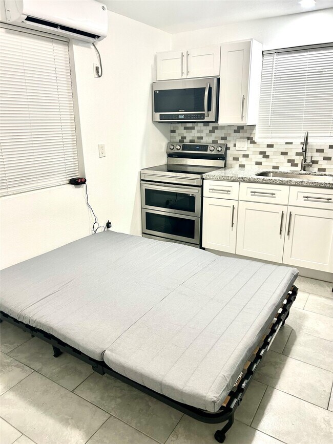Foto del edificio - 8006 Avenue B