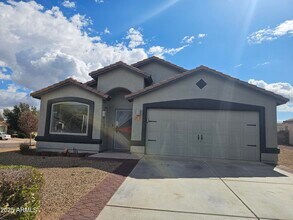 Building Photo - 2311 Skyview Dr