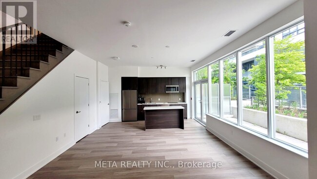 Building Photo - 102-102 TEAGARDEN Ct