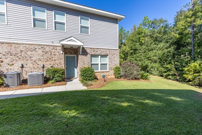 Foto del edificio - Ground-Floor Condo with Garage in Quail Ho...