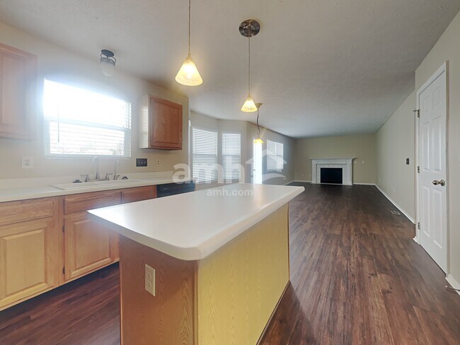 Foto del edificio - 4581 Blainfield Ct