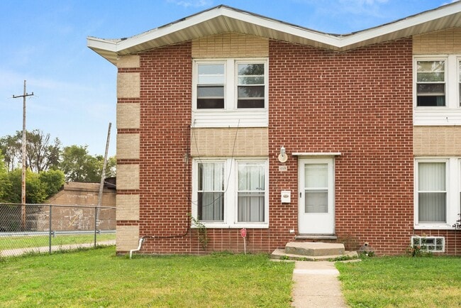 Building Photo - 1219 Broadway Avenue